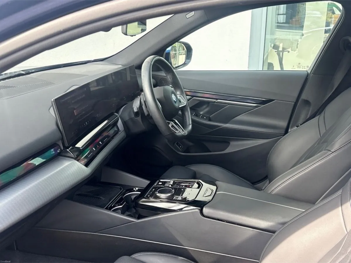 BMW 5-Series 530e M Sport Saloon - Image 6
