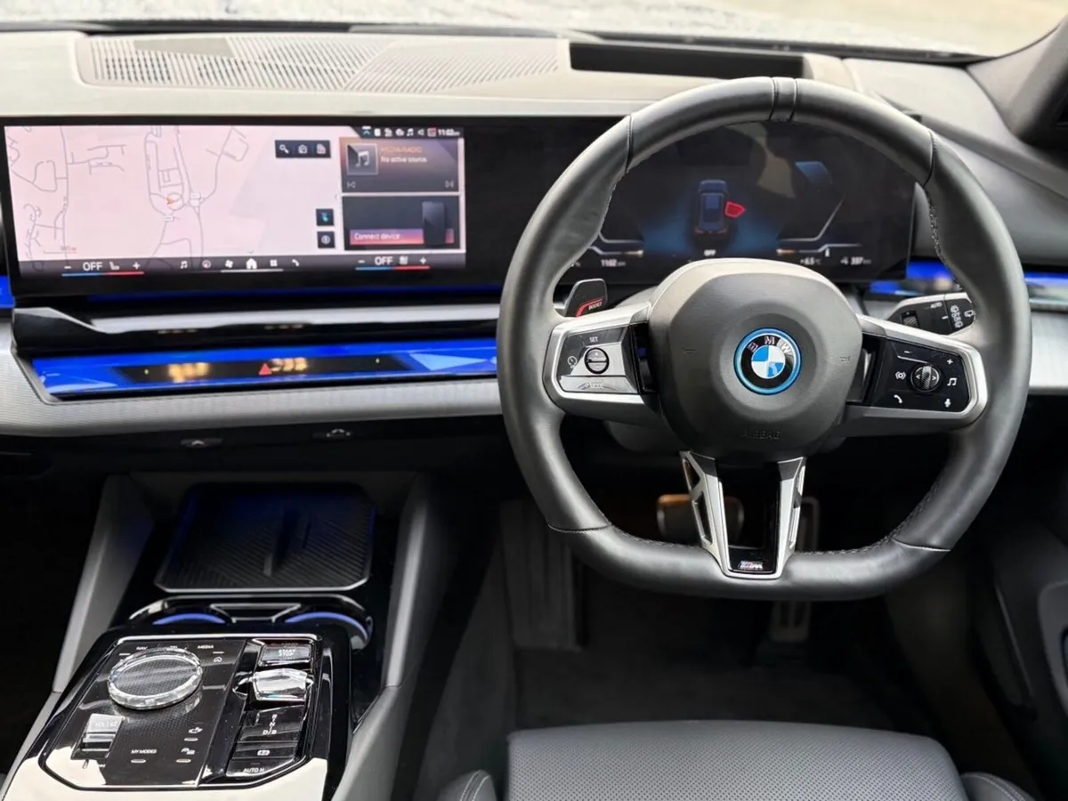BMW i5 eDrive40 M Sport Pro Touring - Image 5