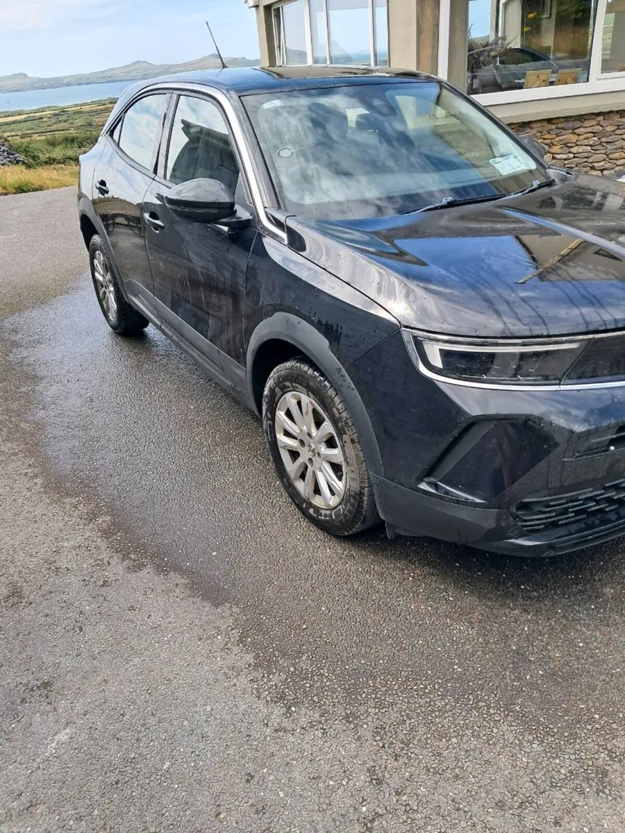 Car - Image 3