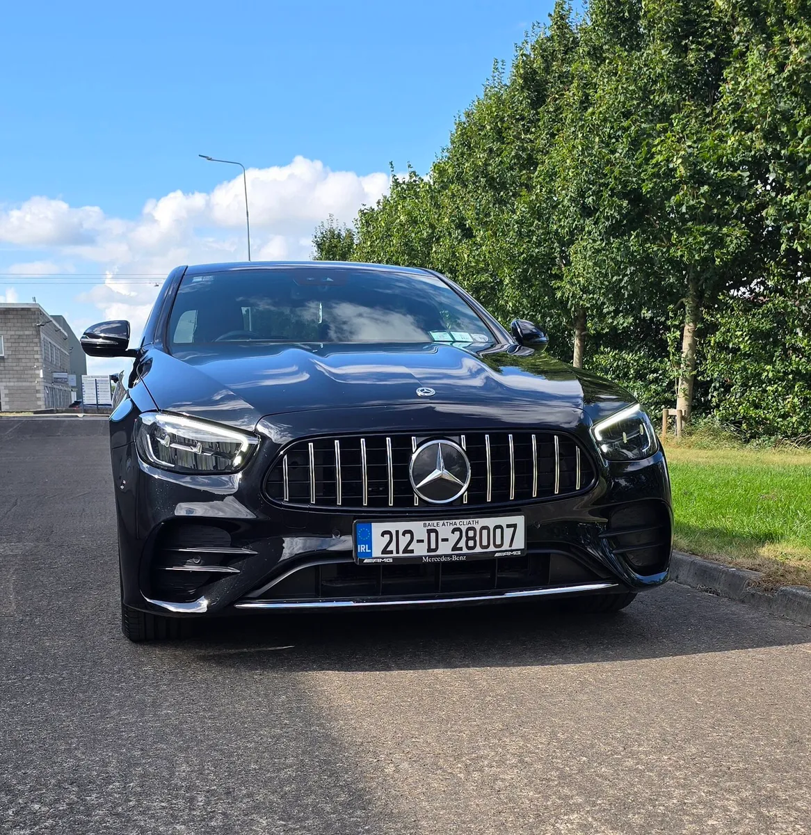 Mercedes E 300de Amg line  EQ Power - Image 2