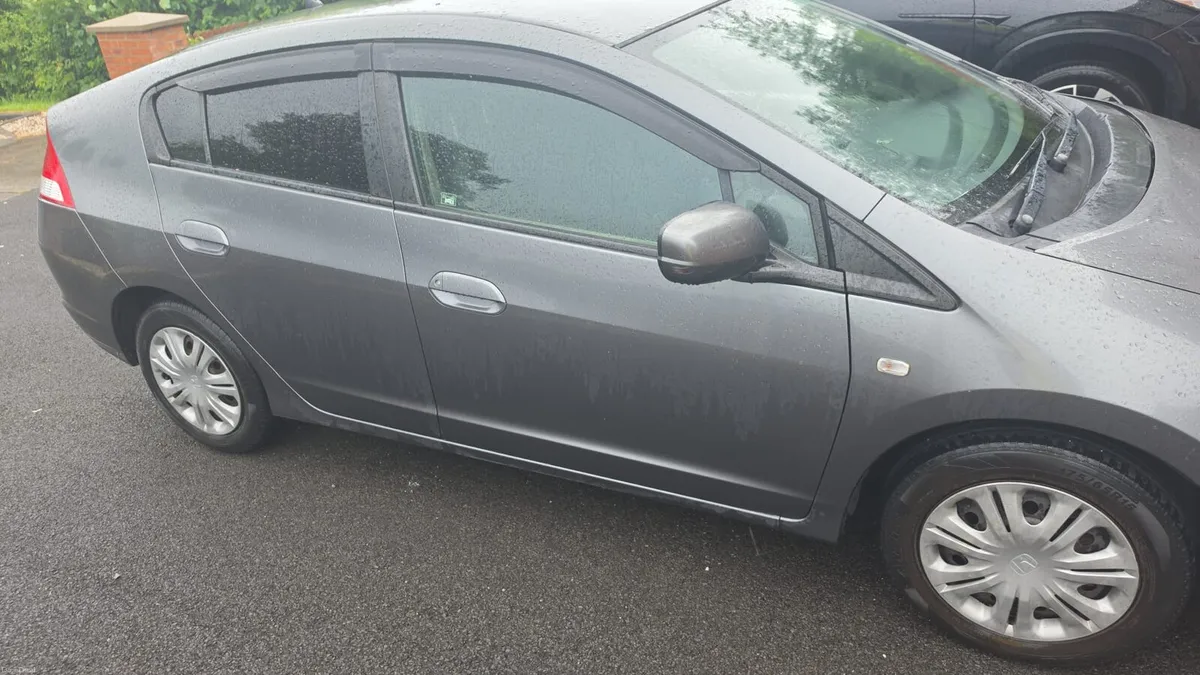 Car - Image 2