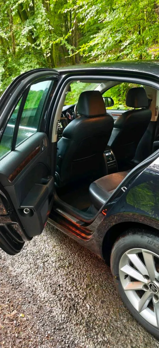 Skoda Superb 2014 - Image 5