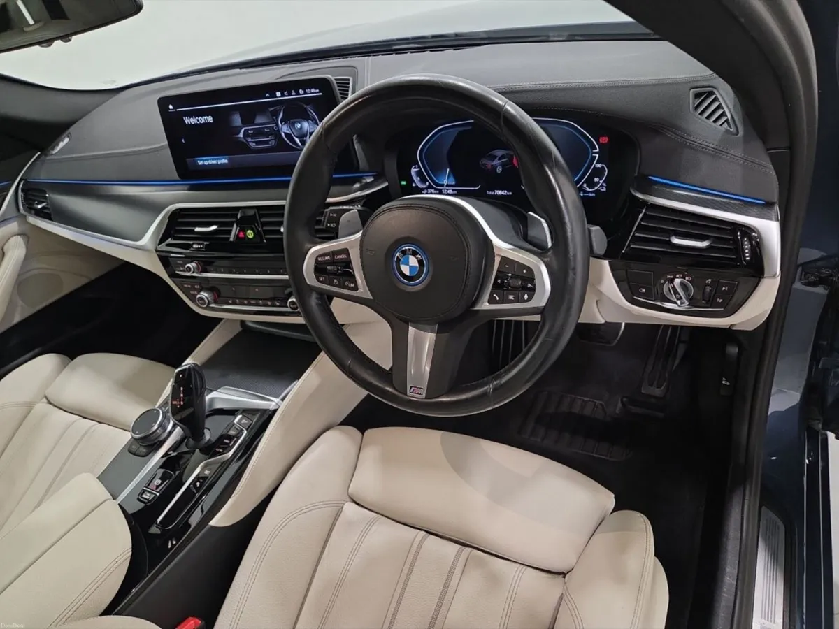 BMW 5-Series 530e M Sport Saloon - Image 6