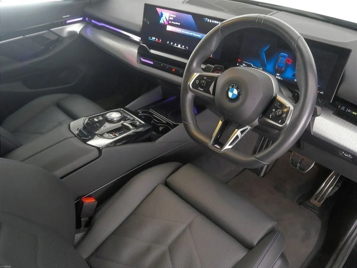 BMW 5-Series 520i M Sport Saloon - Image 6