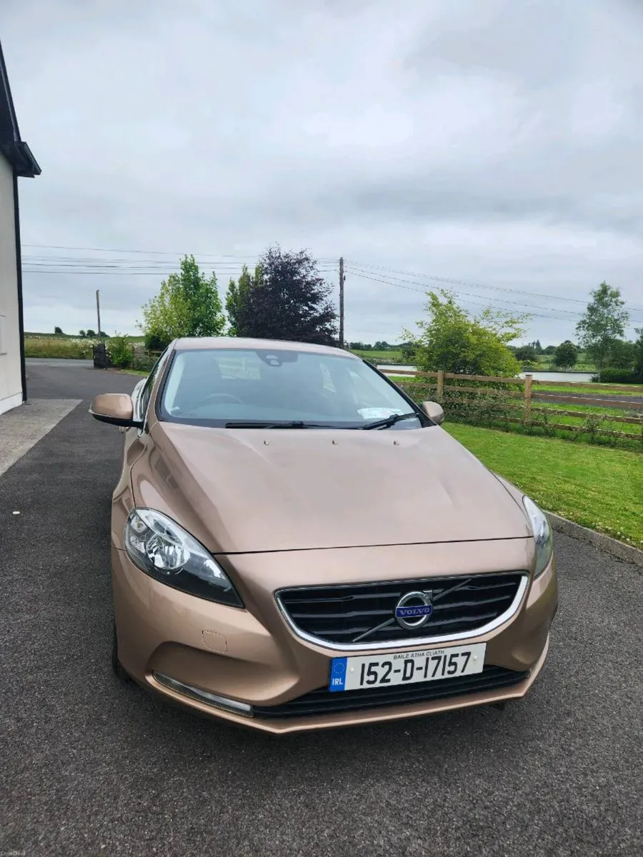 Volvo V40, Very Low Mileage - Image 2