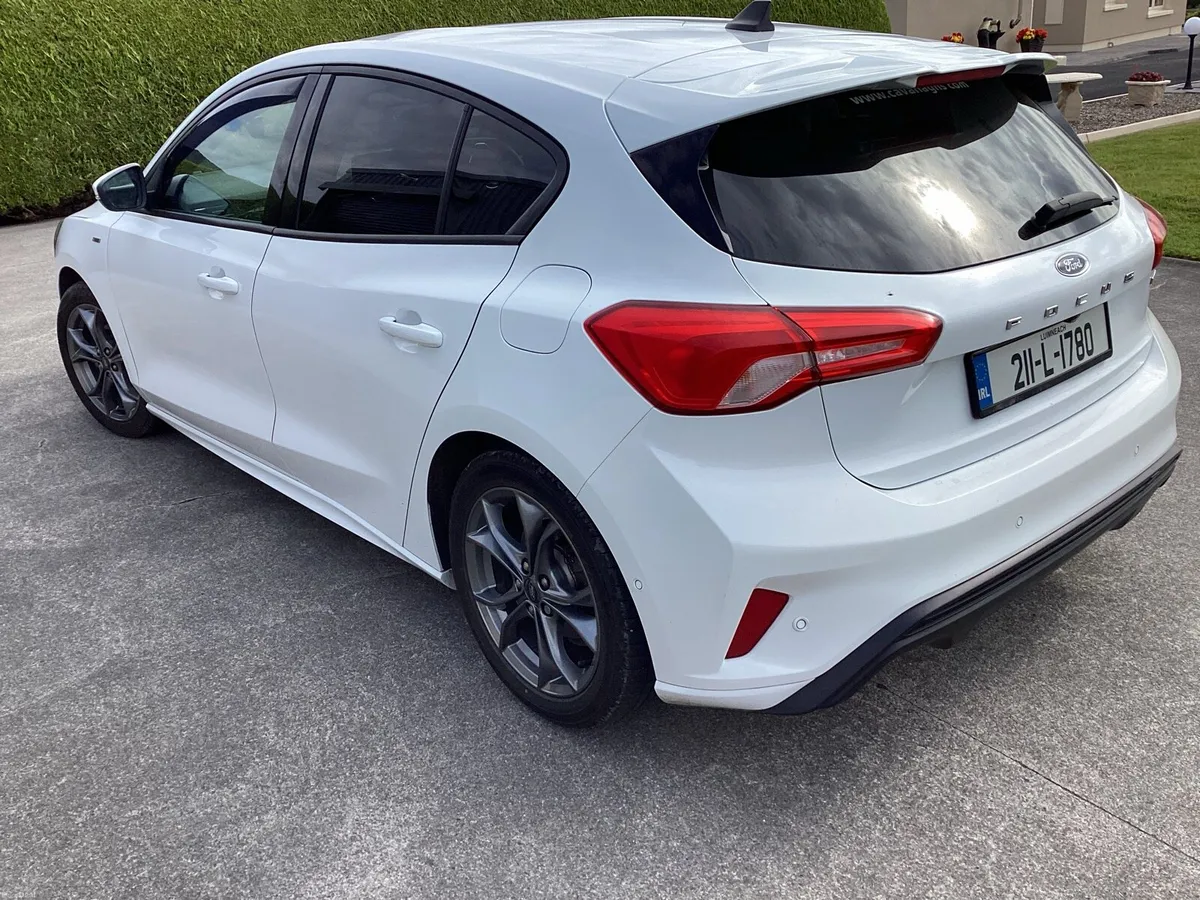 FORD FOCUS - Image 2