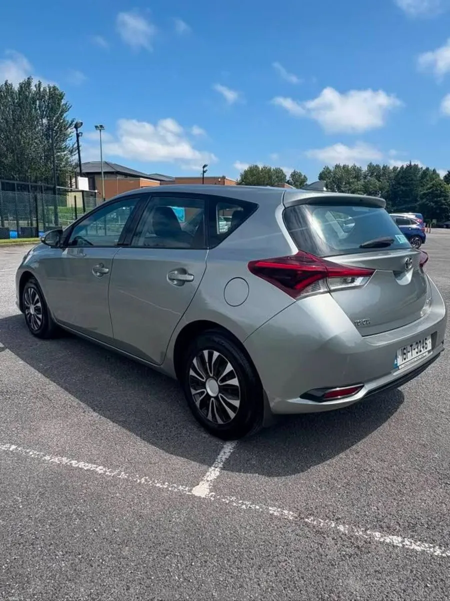 Toyota Auris 2016 - Image 5