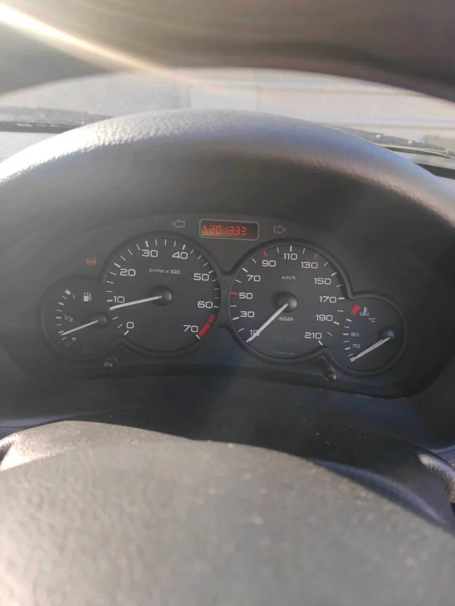 Peugeot 206 - Image 1