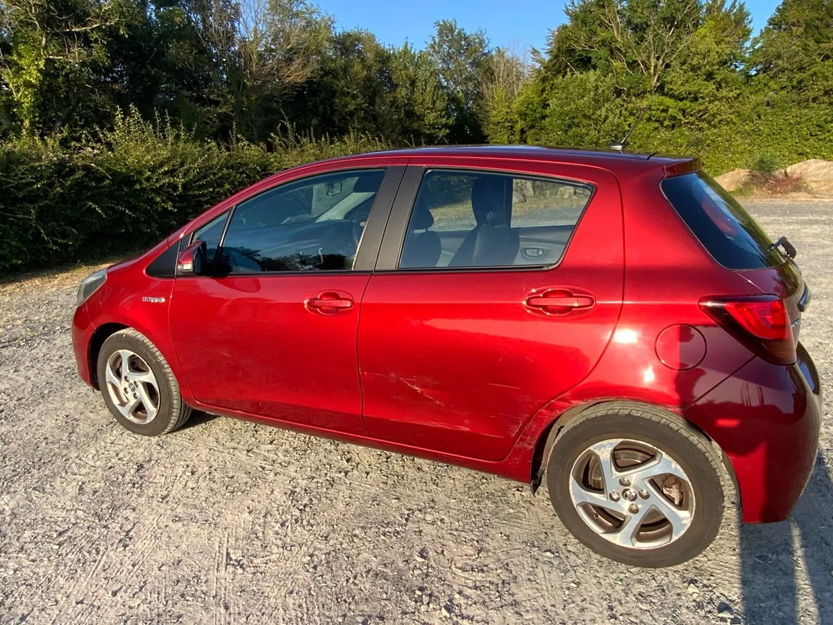 Toyota Yaris 2015 - Image 3