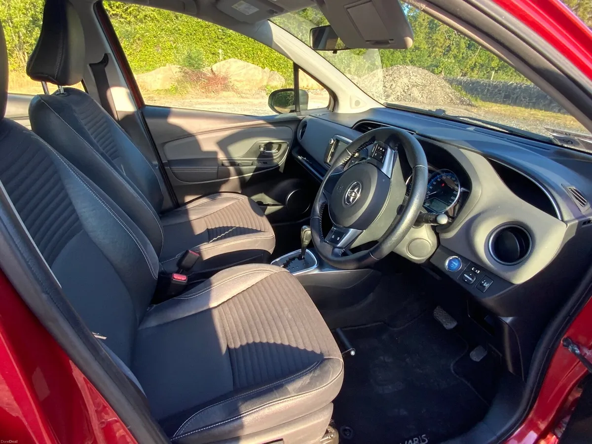Toyota Yaris 2015 - Image 5