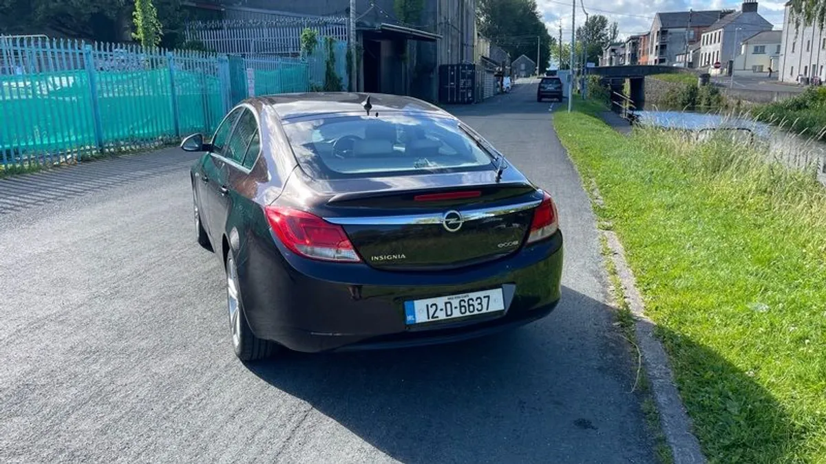 Fresh NCT - 2012 Opel Insignia - Image 3
