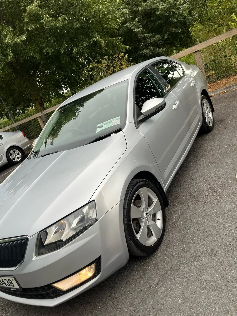 Car - Image 2
