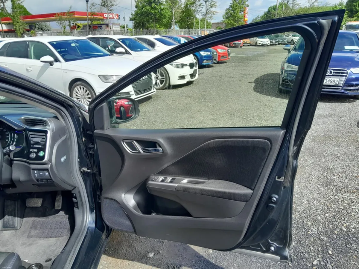 Honda Grace 1.5 Petrol HYBRID EX SPECIAL STYLE - A - Image 3