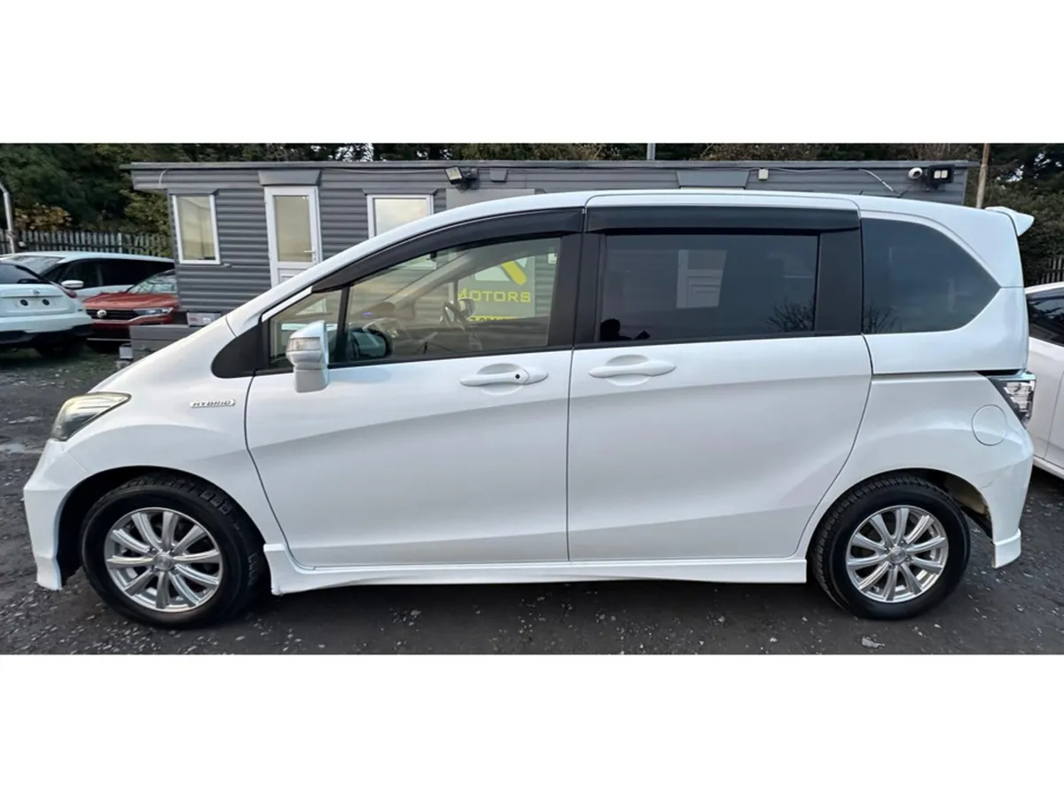 Honda Freed 1.5 Petrol Hybrid 6 Seats - 6 Months R - Image 6