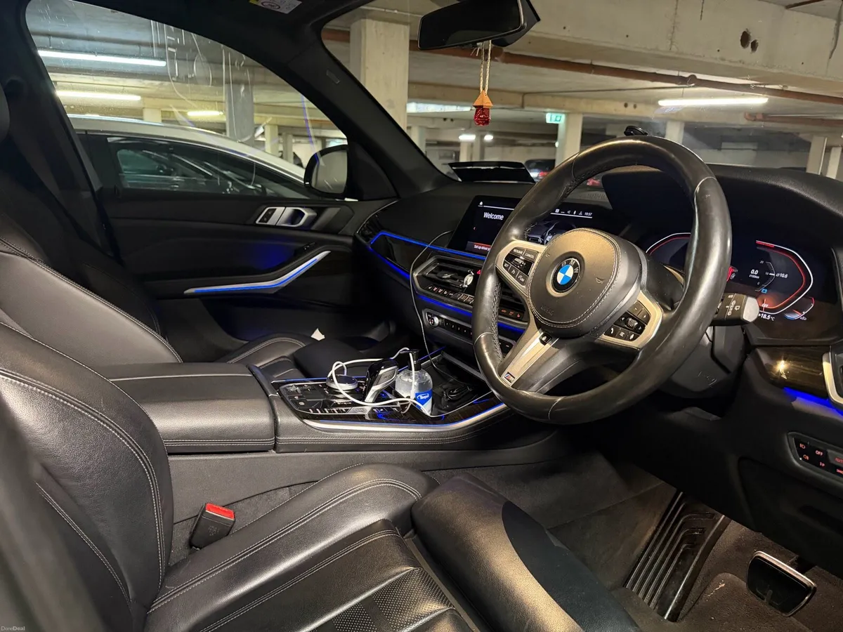car - Image 2