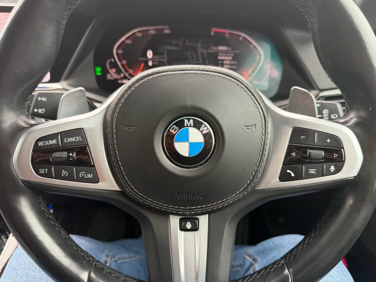 car - Image 4