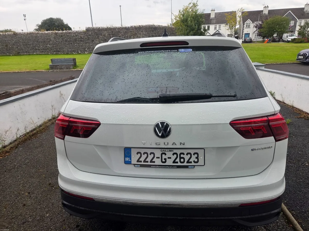 Volkswagen Tiguan 2022 - Image 4