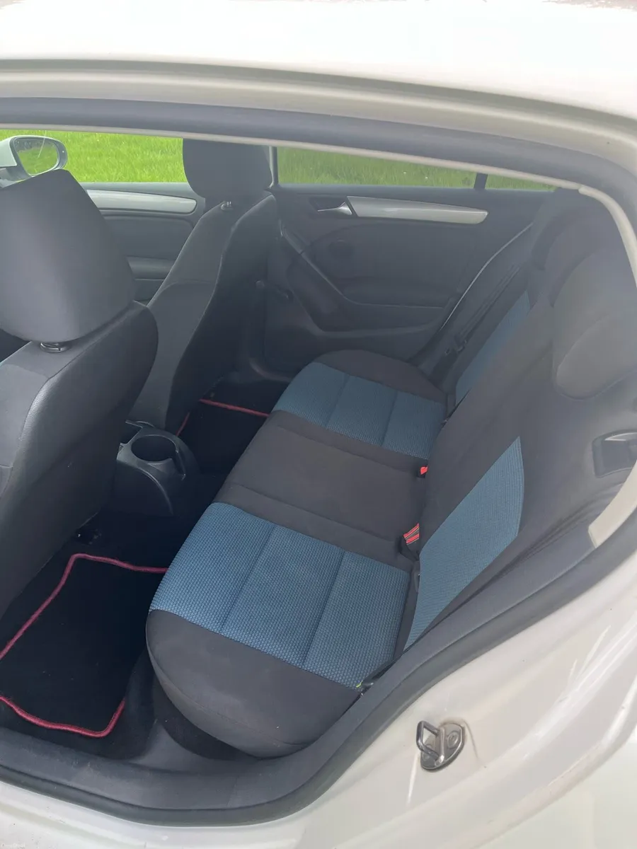 Car - Image 5