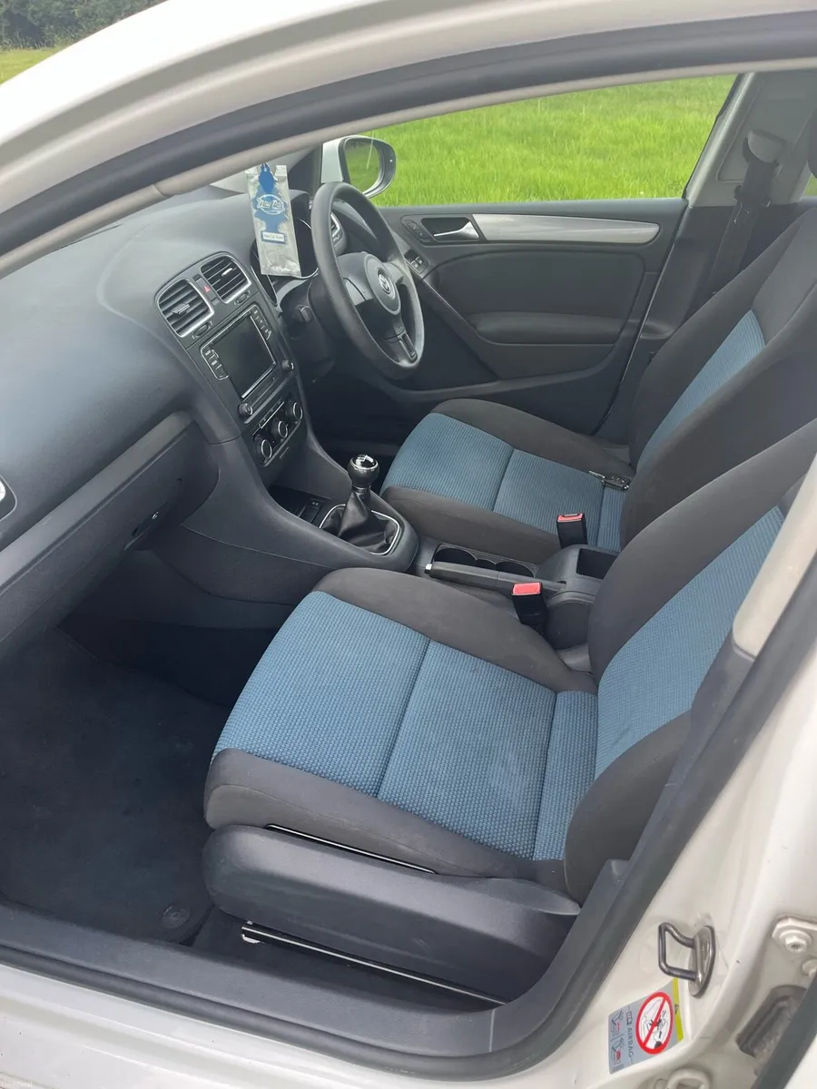 Car - Image 6