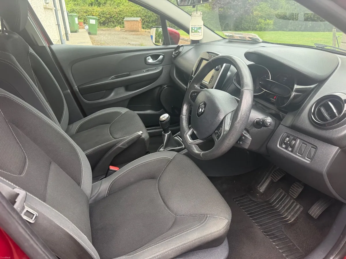 Renault Clio 2017 - Image 5