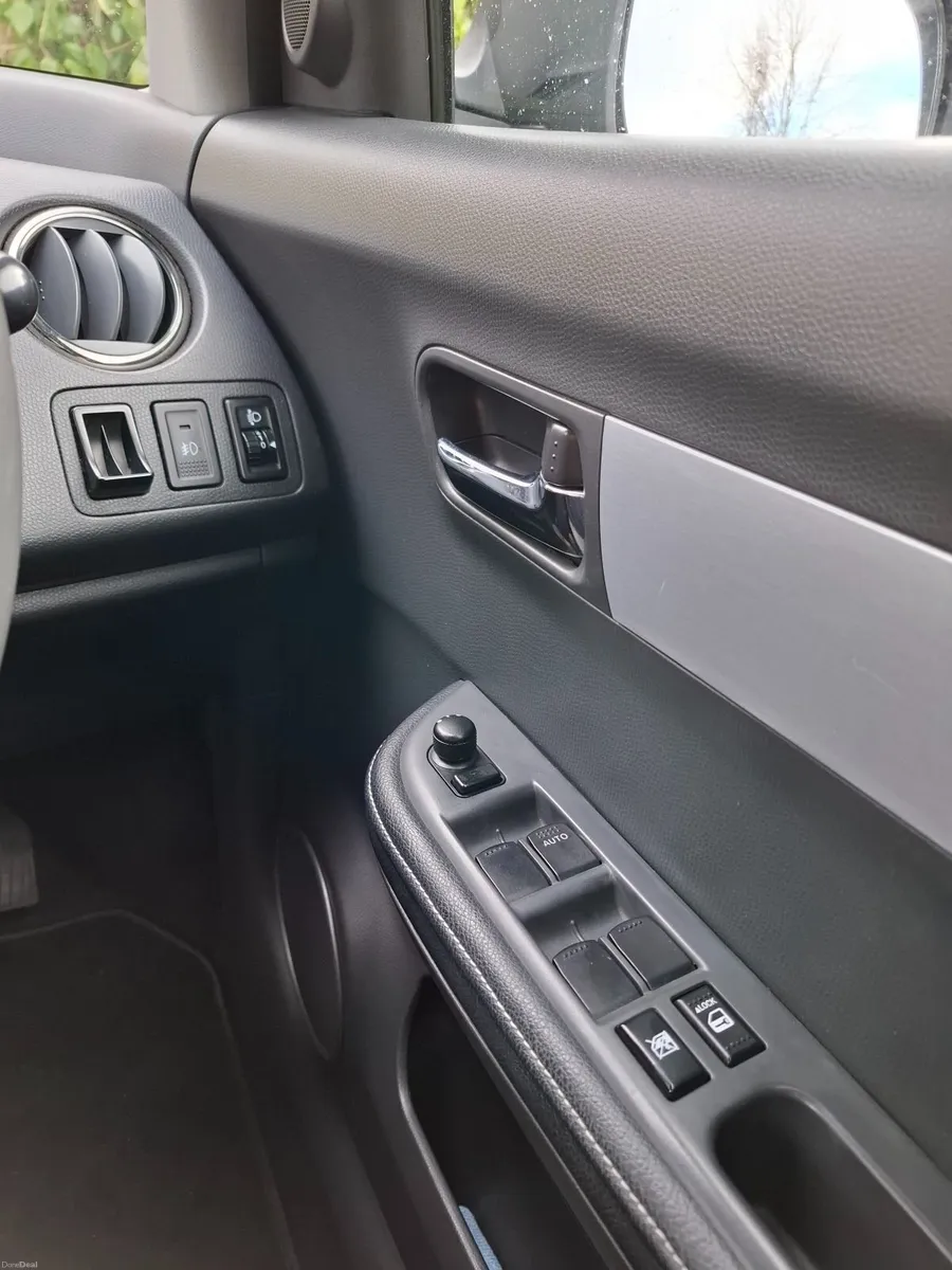 High-Spec Suzuki Swift Automatic - Image 6