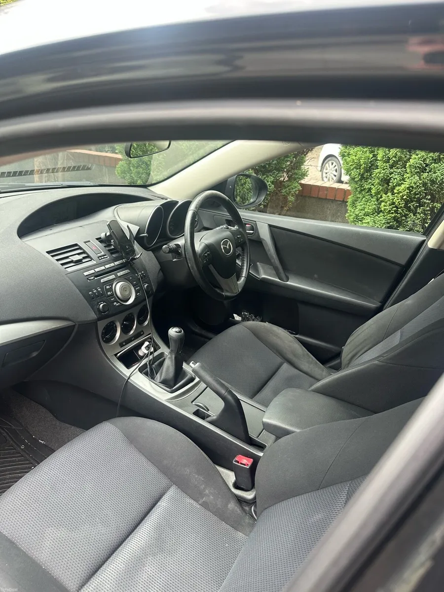 Mazda 3 - Image 6