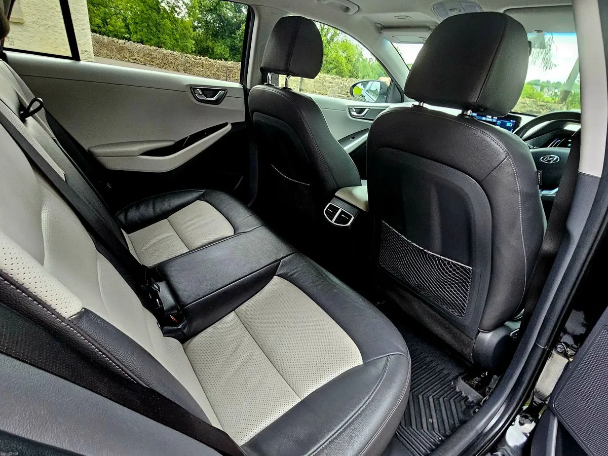 HYUNDAI IONIQ PLUGIN HYBRID 1.6 PETROL 2021 AUTO - Image 3
