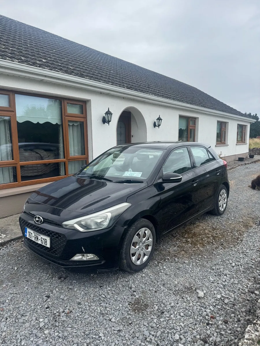 Hyundai i20 - Image 2