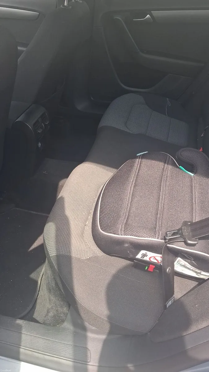 Volkswagen Passat 2012 - Image 6