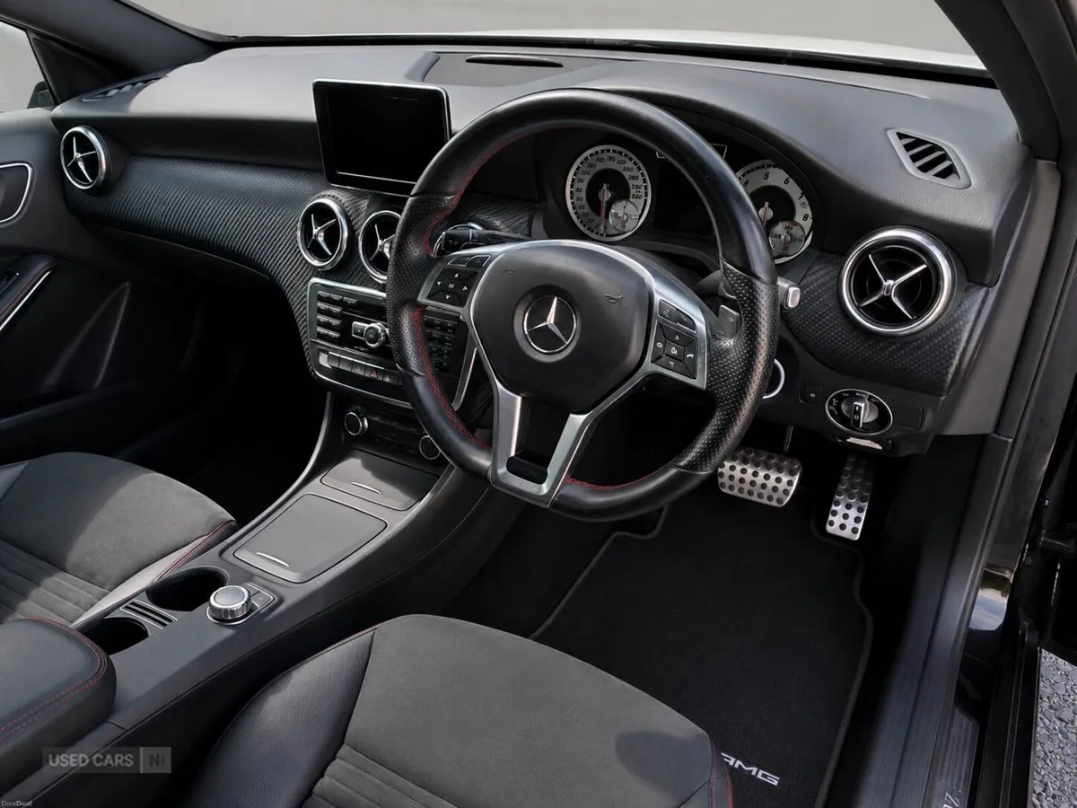 Mercedes-Benz A-Class 1.6 A200 AMG Night Edition 7 - Image 5