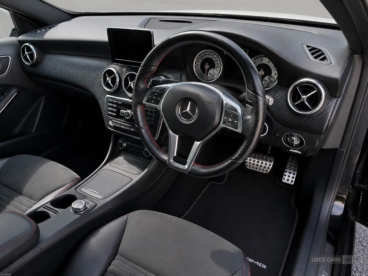 Mercedes-Benz A-Class 1.6 A200 AMG Night Edition 7 - Image 5