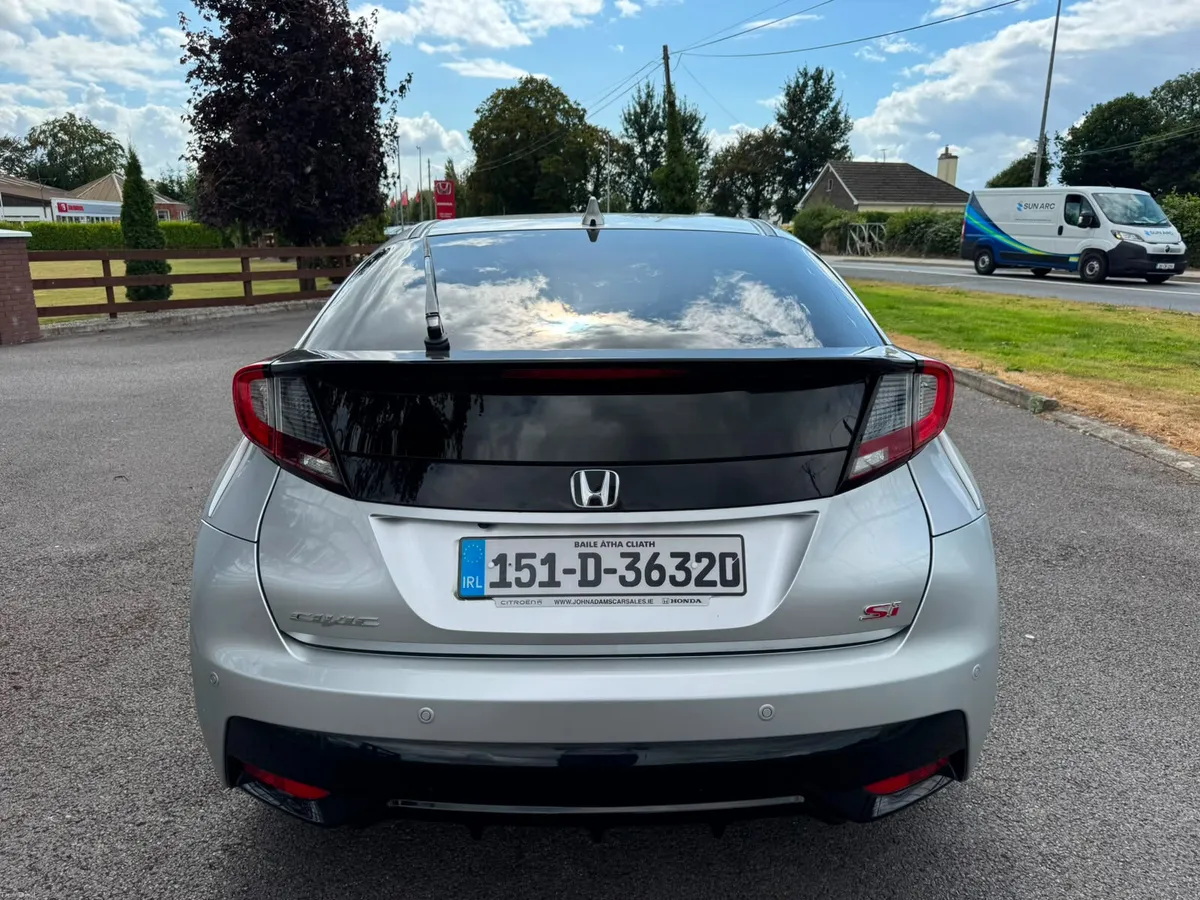 Honda Civic Sport V-TEC 2015 - Image 4