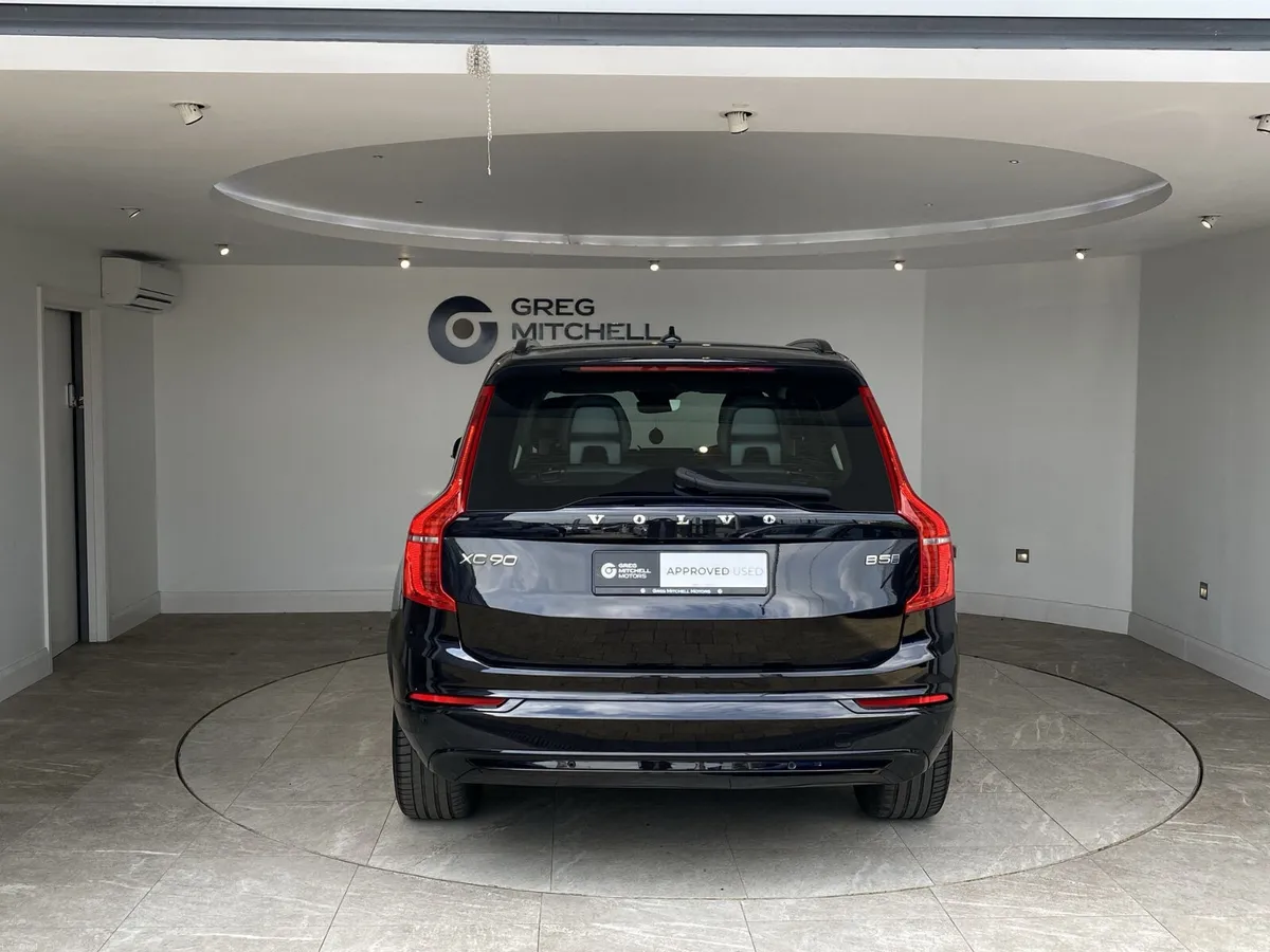 Volvo XC90 2022 - Image 6