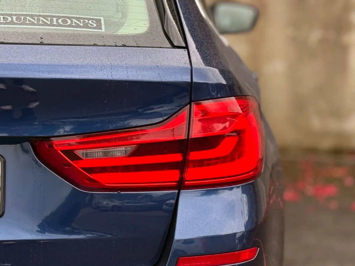 BMW 5-Series 2019 520d SE Auto ESTATE - Image 6