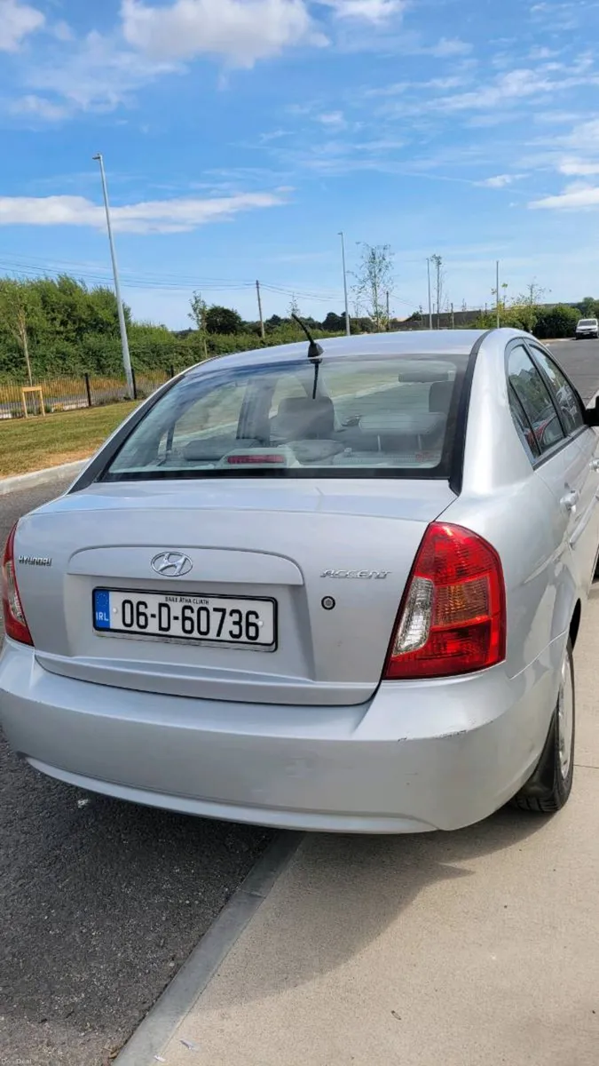 Hyundai Accent - Image 2