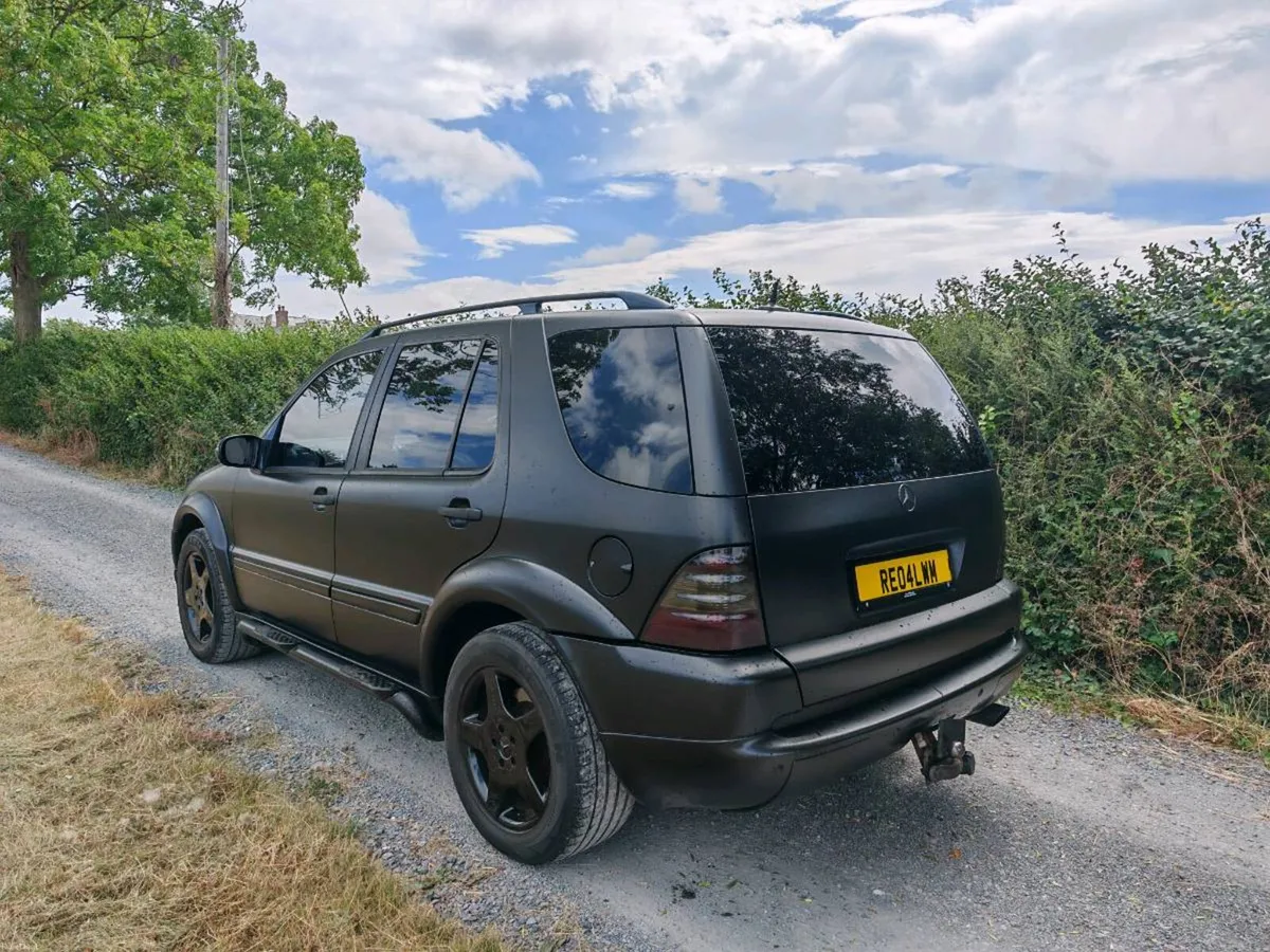 Mercedes ML270 AMG - Image 2
