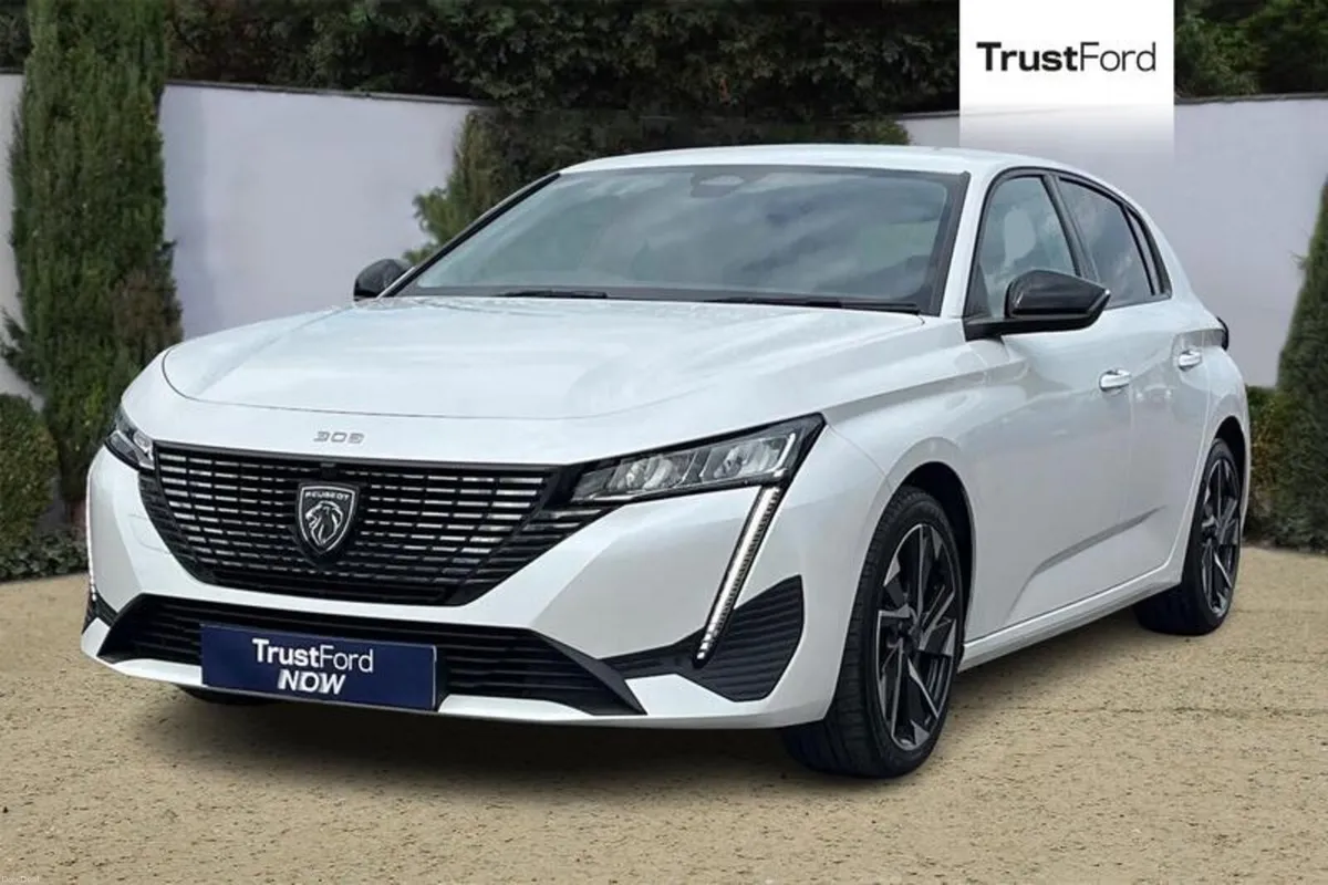 Peugeot 308 1.2 PureTech Allure Premium 5dr [AUTO] - Image 5