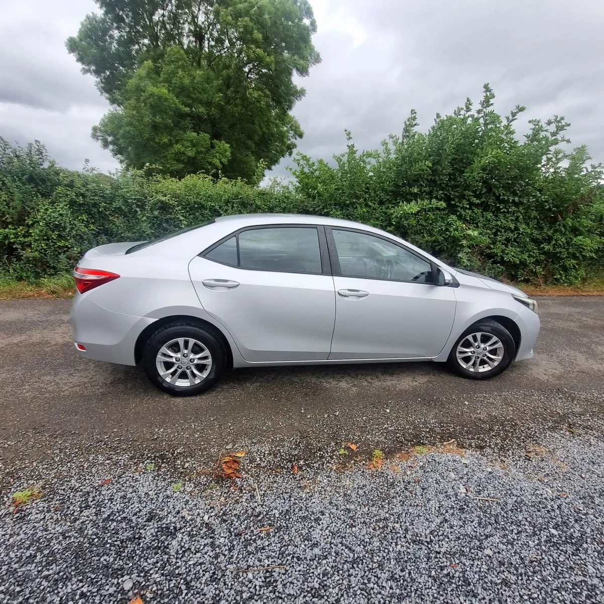 Toyota Corolla 2014 - Image 2