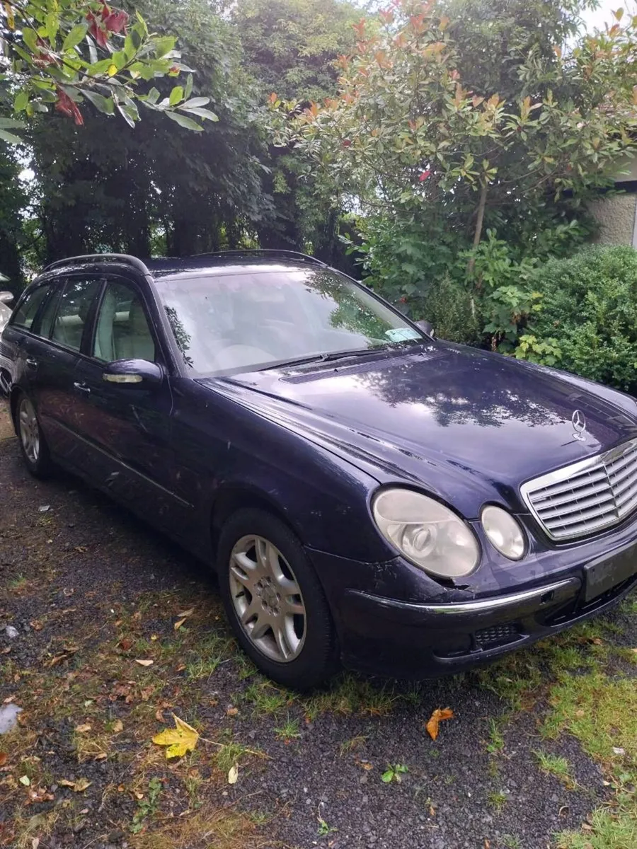 Mercedes e200 2005 estate - Image 1
