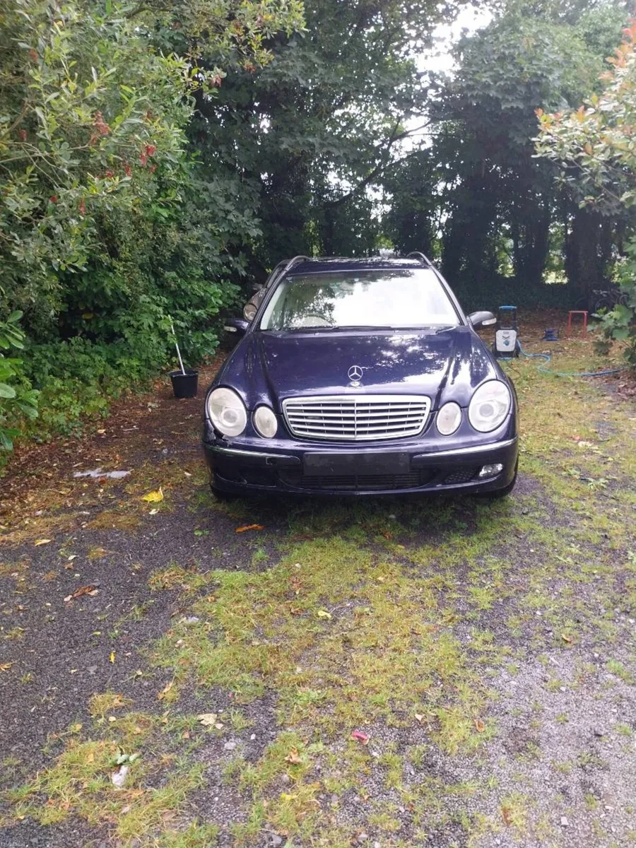 Mercedes e200 2005 estate - Image 2