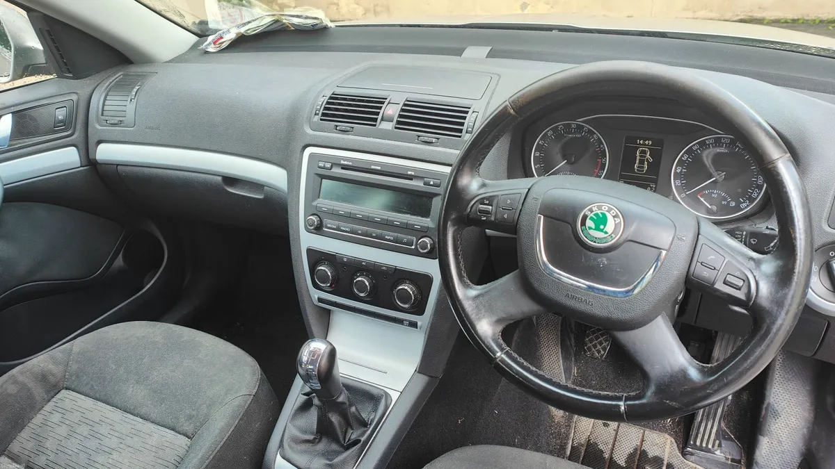 Skoda Octavia 2010 - Image 6