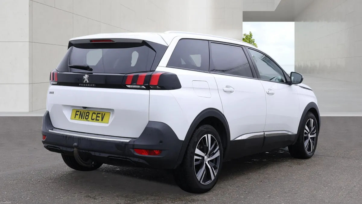 Peugeot 5008 ALLURE - FINANCE AVAILABLE - Image 4