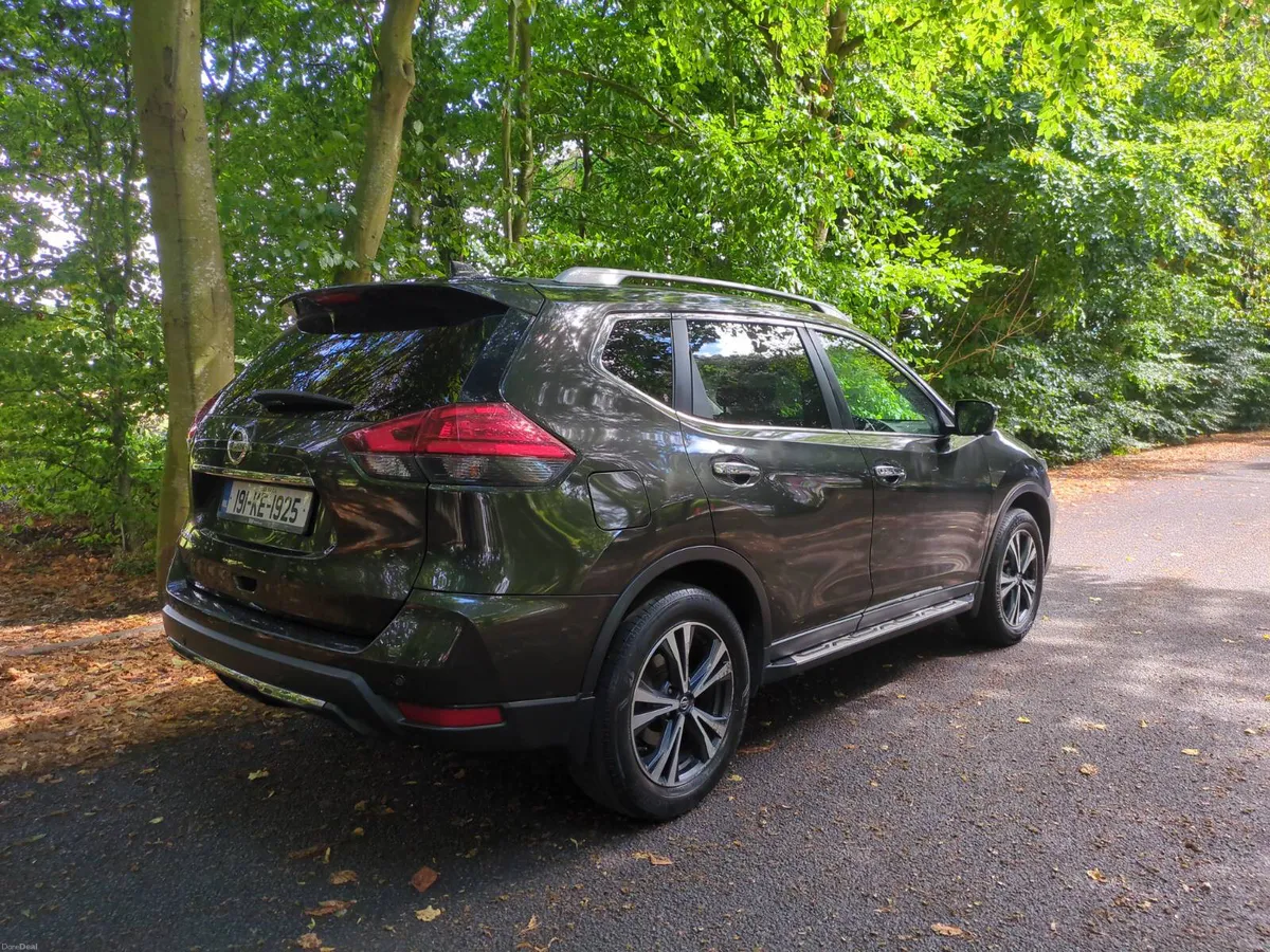 2019 Nissan X-Trail Premium SV* Low kms * - Image 2