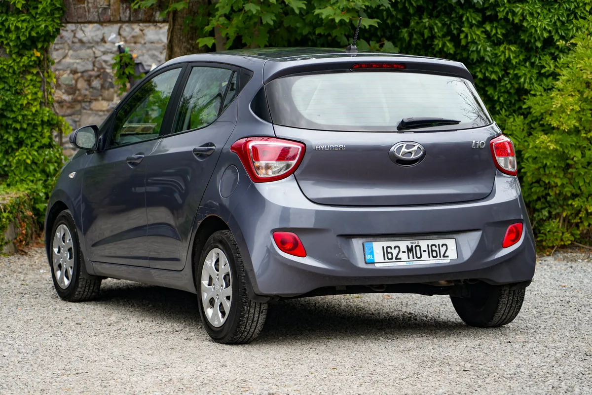 2016 Hyundai i10 Petrol Manual - Image 3