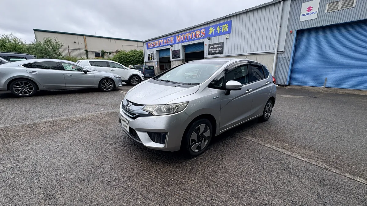 Honda Fit 1.5 Hybrid Petrol 2014 - Image 3