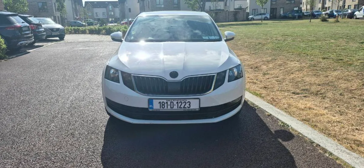 Skoda Octavia 2018, Low mileage, 1 Owner, Auto - Image 4