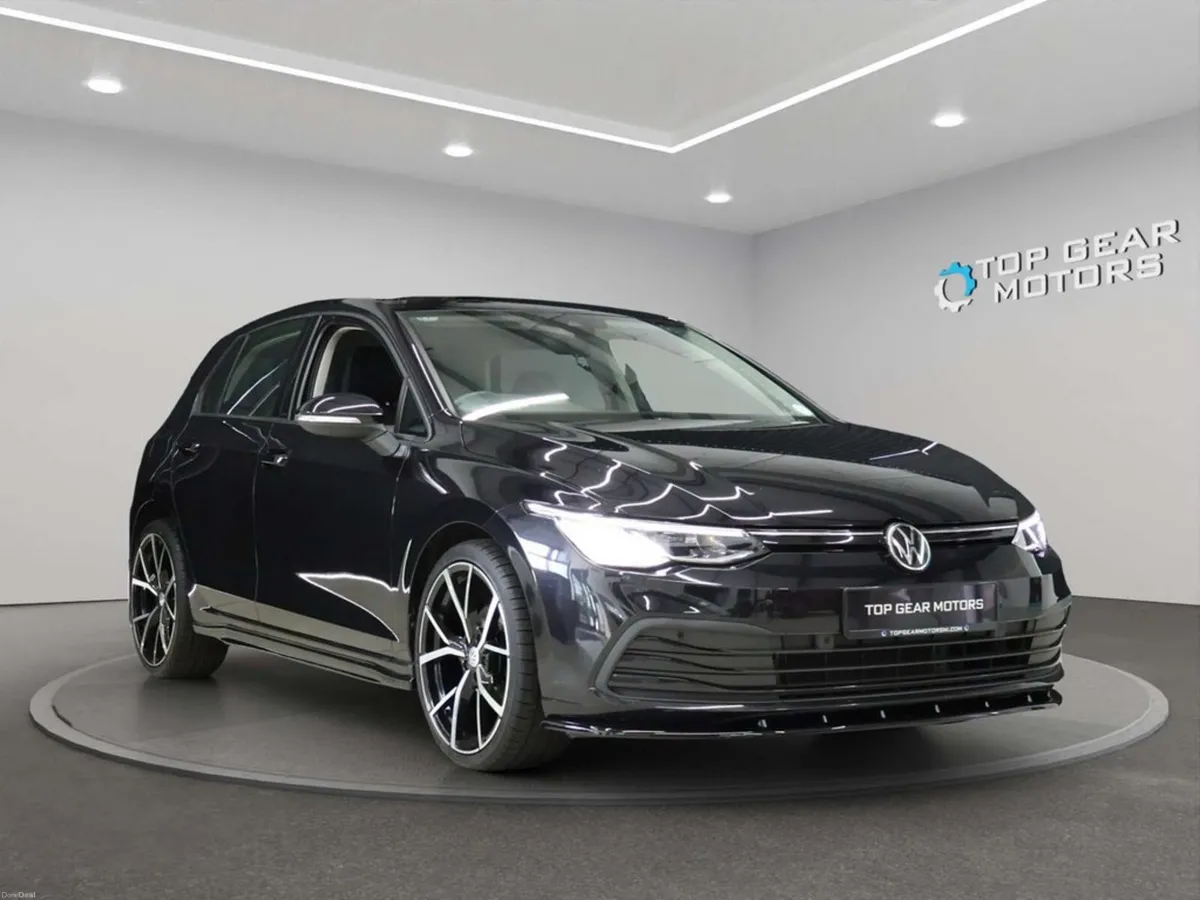 2023 Volkswagen Golf Life 2.0 TDI DSG Automatic - Image 1