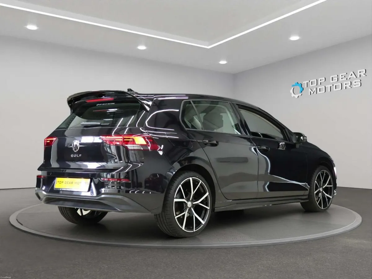 2023 Volkswagen Golf Life 2.0 TDI DSG Automatic - Image 6