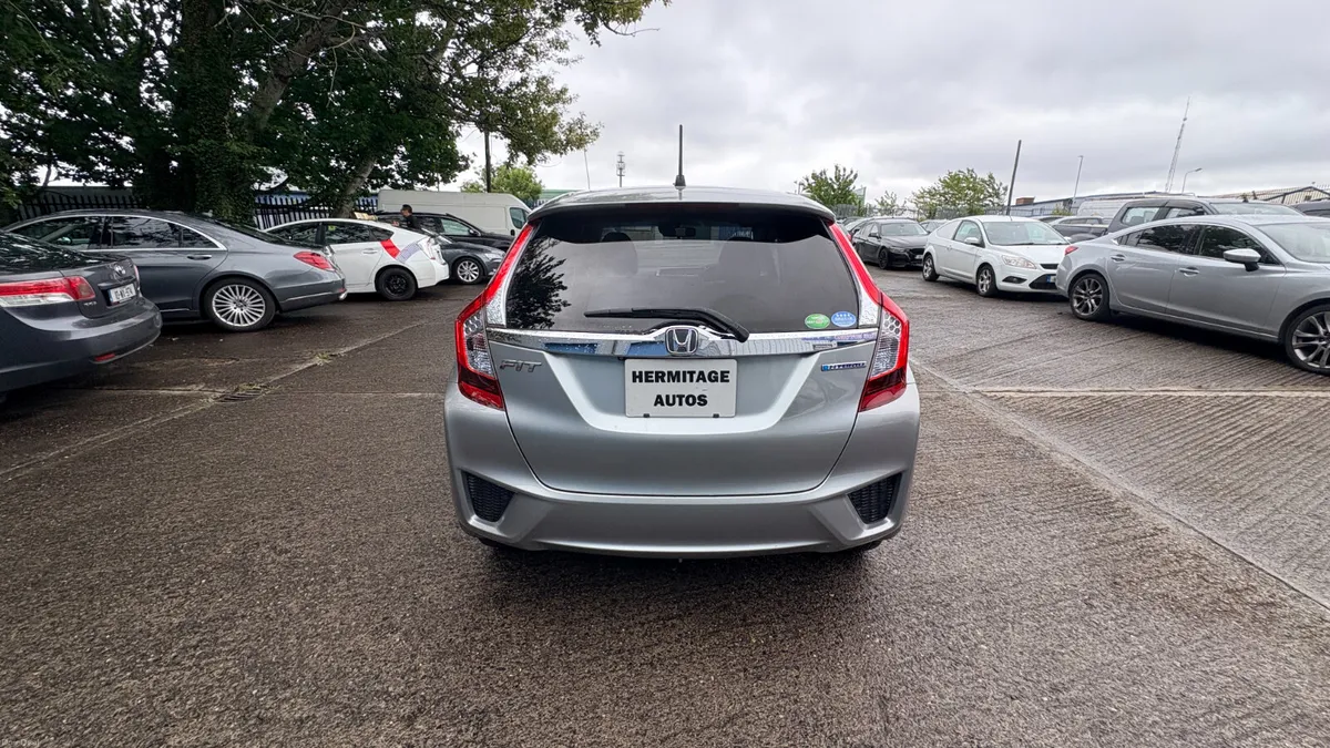 Honda Fit 1.5 Hybrid Petrol 2014 - Image 5