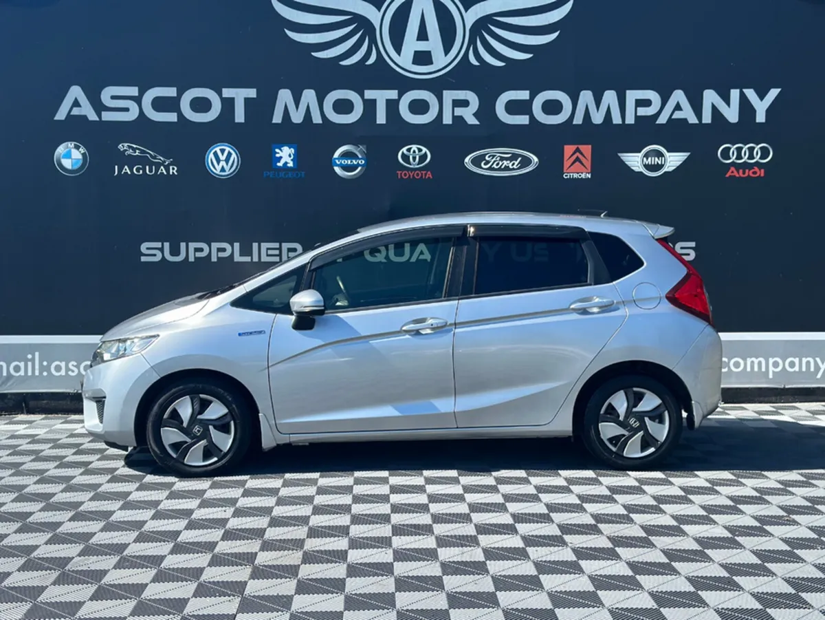 Honda Fit 1.5 Petrol Hyrbid Automatic - Image 4